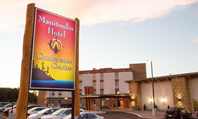Manitoulin Hotel And Conference Centre Little Current Buitenkant foto